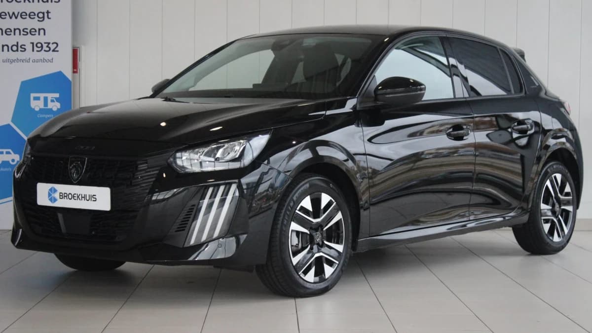Peugeot 208 — foto 1