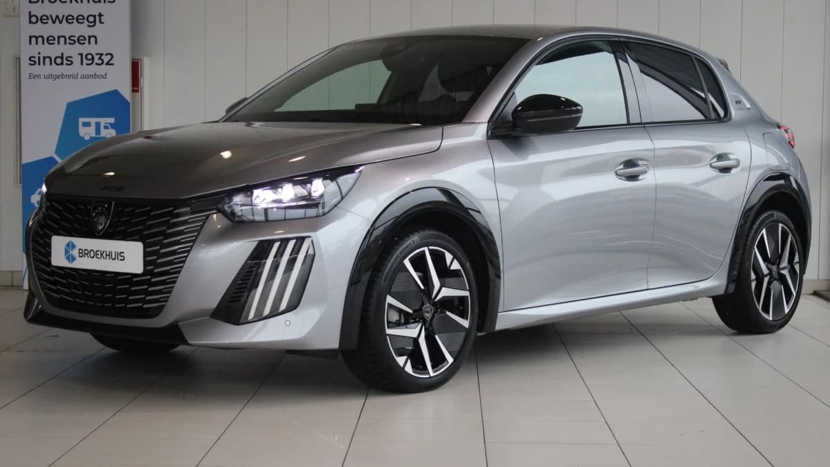 Peugeot 208 — foto 1