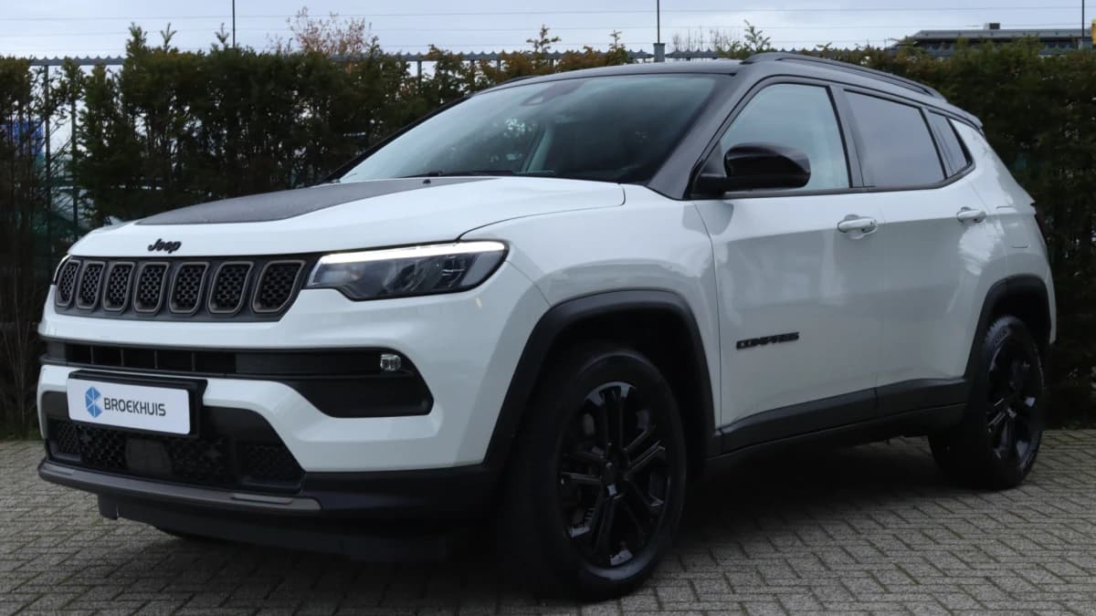 Jeep Compass — foto 1