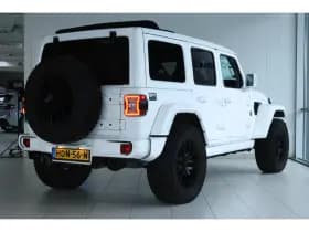 Jeep Wrangler thumbnail 2