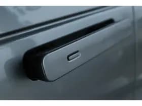 Land Rover Range Rover Velar thumbnail 10