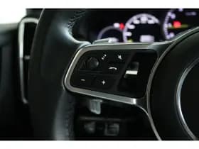 Porsche Cayenne thumbnail 46
