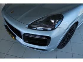 Porsche Cayenne thumbnail 6