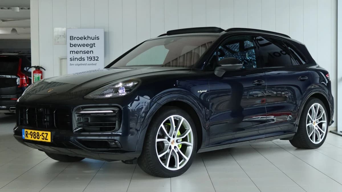 Porsche Cayenne — foto 1