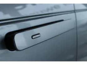 Land Rover Range Rover Velar thumbnail 11