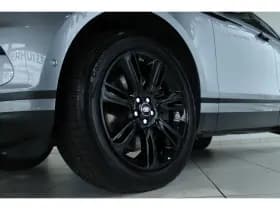 Land Rover Range Rover Velar thumbnail 10