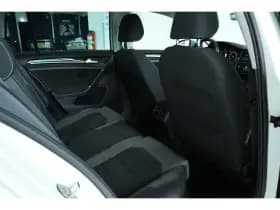 Volkswagen Golf thumbnail 15