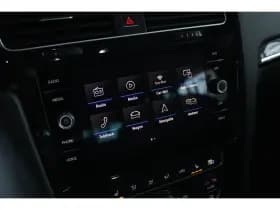 Volkswagen Golf thumbnail 23