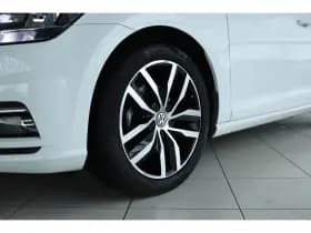 Volkswagen Golf thumbnail 7