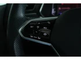 Volkswagen Tiguan thumbnail 45