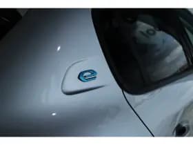 Peugeot e-208 thumbnail 15