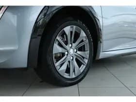 Peugeot e-208 thumbnail 8