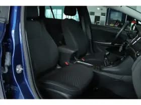 Opel Astra Sports Tourer thumbnail 3