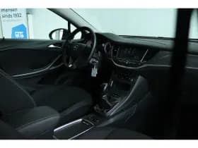 Opel Astra Sports Tourer thumbnail 4