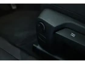 BMW i4 thumbnail 33