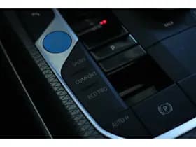 BMW i4 thumbnail 36