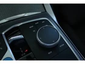 BMW i4 thumbnail 37