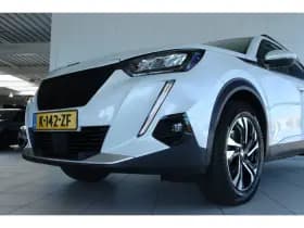 Peugeot e-2008 thumbnail 5