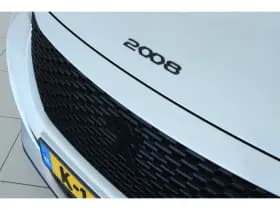 Peugeot e-2008 thumbnail 6