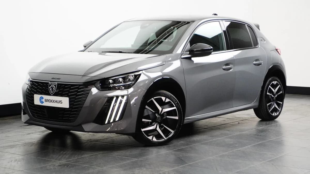 Peugeot 208 — foto 1