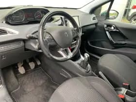 Peugeot 208 thumbnail 8