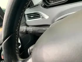 Peugeot 208 thumbnail 10