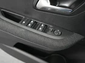 Peugeot 208 thumbnail 19