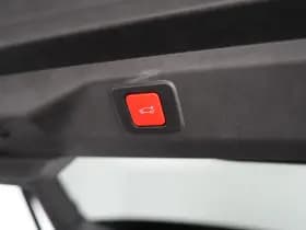 Peugeot e-3008 thumbnail 9