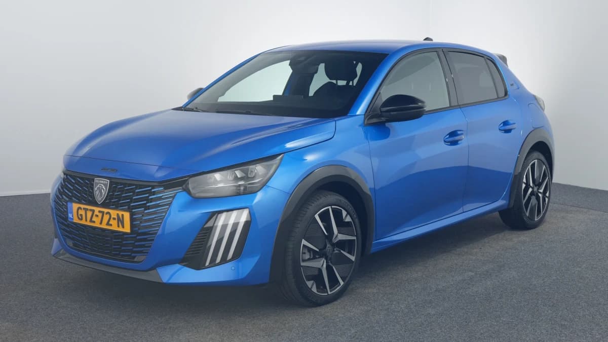 Peugeot 208 — foto 1