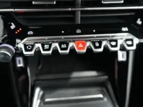 Peugeot e-208 thumbnail 23
