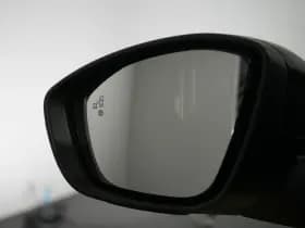 Peugeot e-208 thumbnail 28