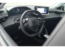 Peugeot e-208 thumbnail 6