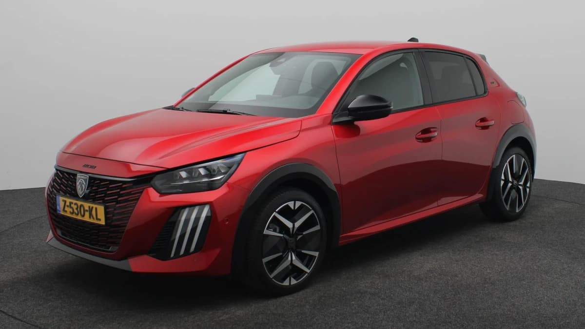 Peugeot 208 — foto 1