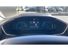 Peugeot e-208 thumbnail 5