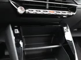 Peugeot e-208 thumbnail 24