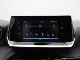 Peugeot 208 thumbnail 18