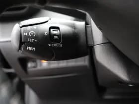 Peugeot e-208 thumbnail 27