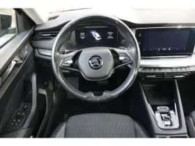 Škoda Octavia thumbnail 5