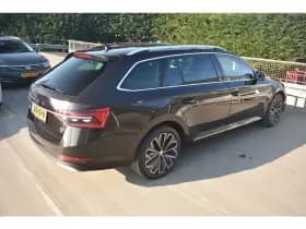 Škoda Superb thumbnail 3