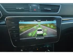 Škoda Superb thumbnail 35