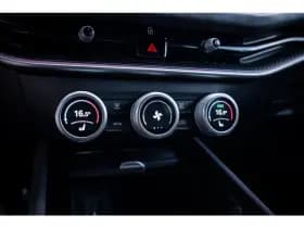 Škoda Superb thumbnail 36