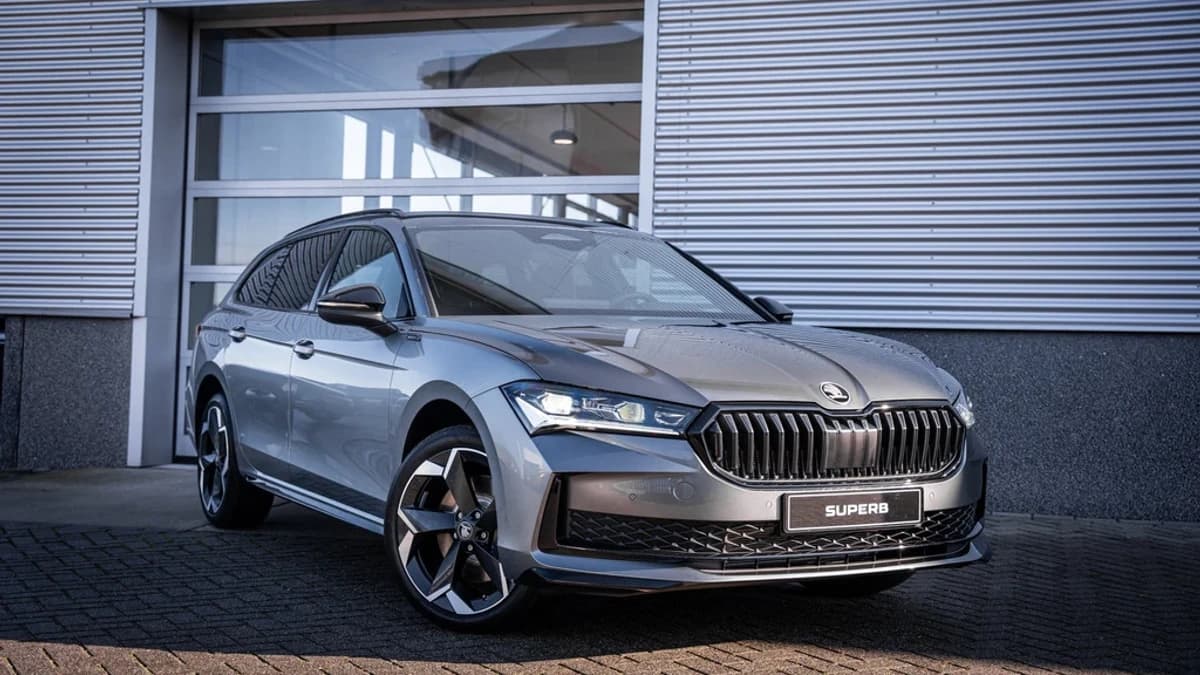 Škoda Superb — foto 1
