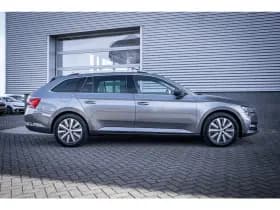 Škoda Superb thumbnail 7