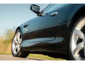 Aston Martin DB7 thumbnail 32