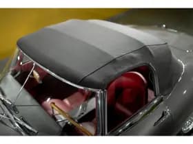 Jaguar E-Type thumbnail 7