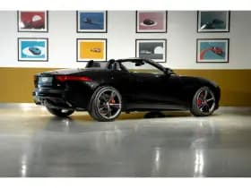 Jaguar F-Type thumbnail 2