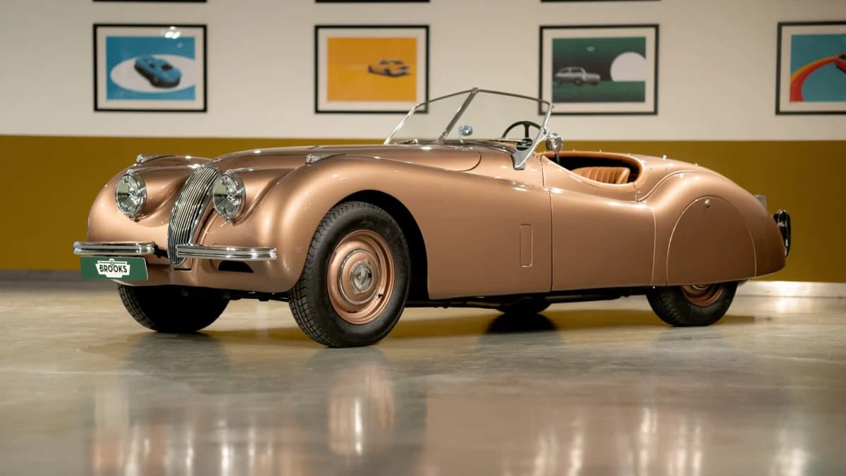 Jaguar XK — foto 1