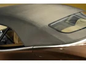 Aston Martin DB12 Volante thumbnail 15