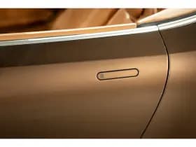 Aston Martin DB12 Volante thumbnail 17