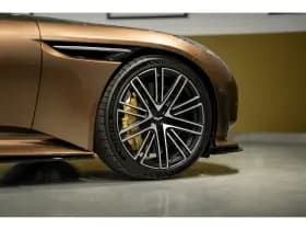 Aston Martin DB12 Volante thumbnail 18